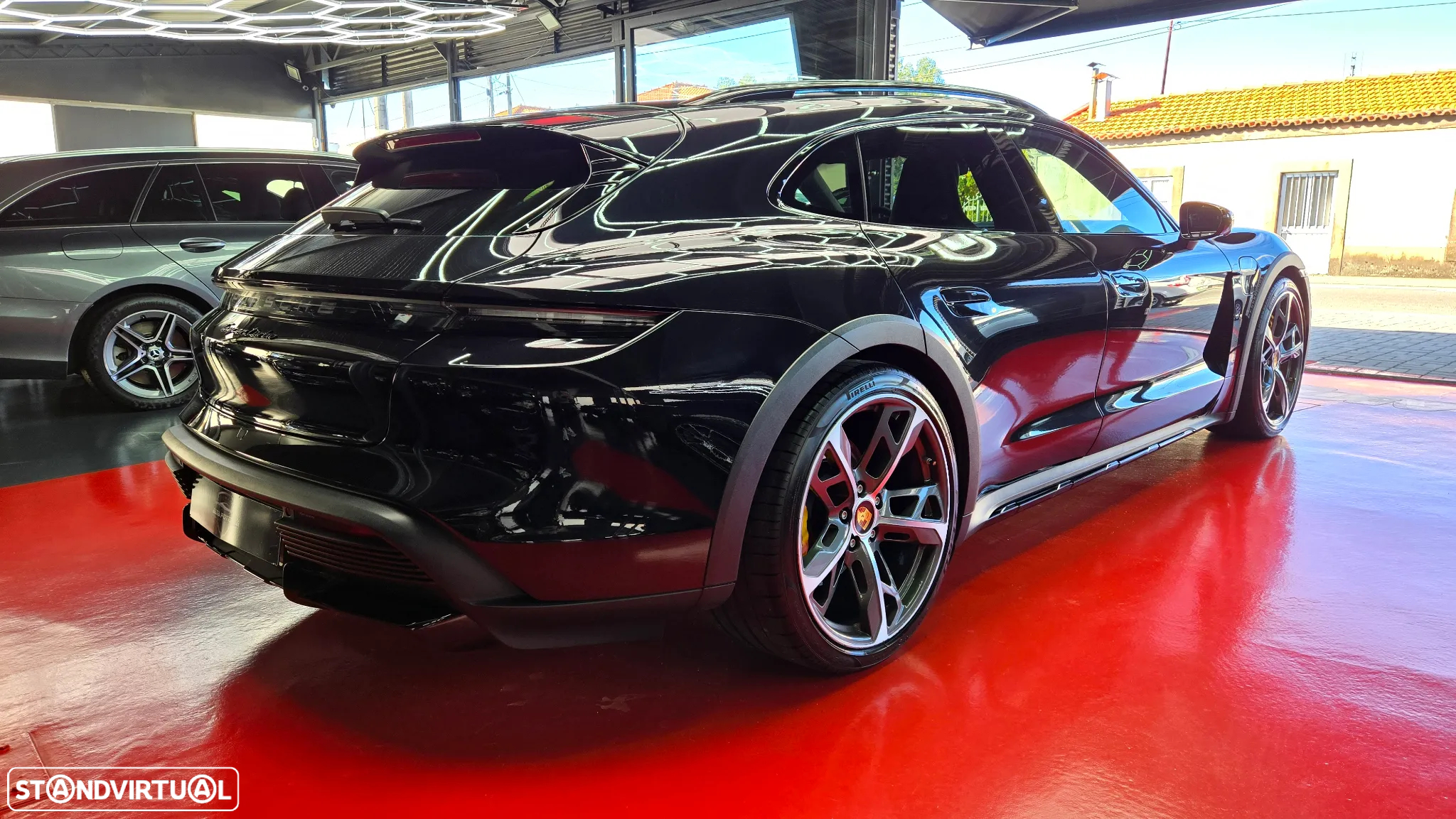Porsche Taycan Cross Turismo Turbo - 9