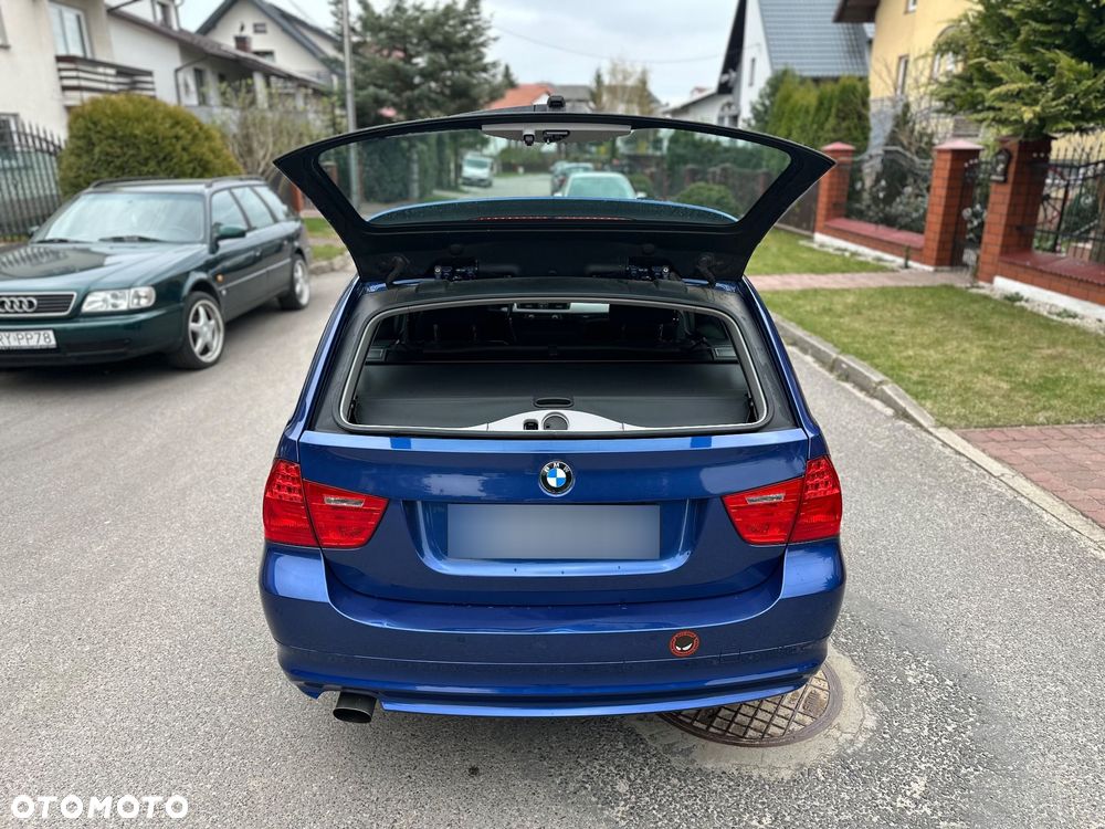 BMW Seria 3 318i Edition Exclusive - 17