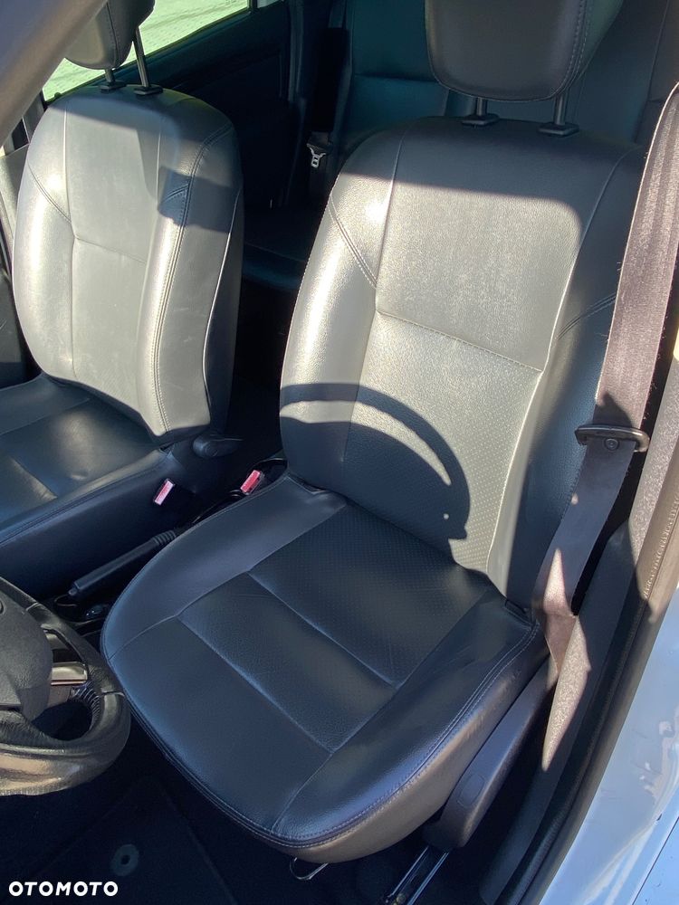 Dacia Duster 1.6 16V 4x2 Prestige - 19
