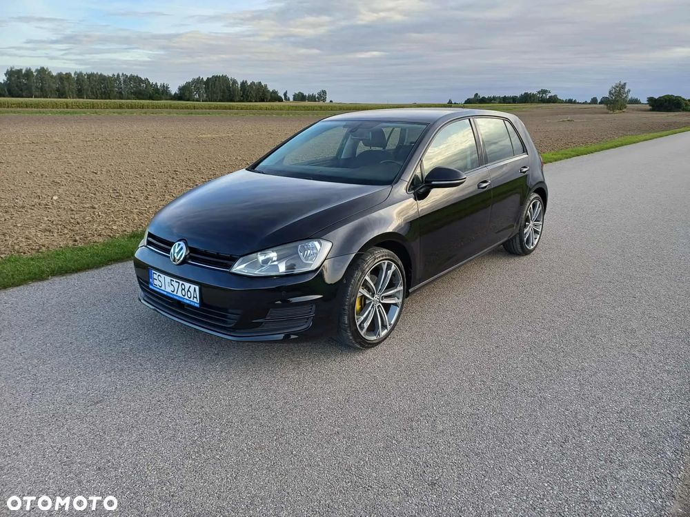 Volkswagen Golf - 1