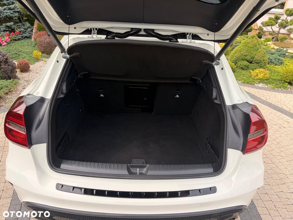 Mercedes-Benz GLA 45 AMG 4Matic 7G-DCT - 29