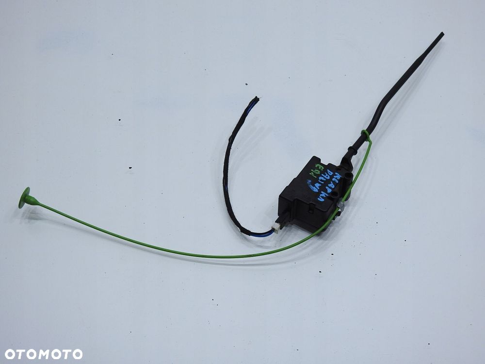 SIŁOWNIK KLAPKI WLEWU PALIWA BMW E91 - 7