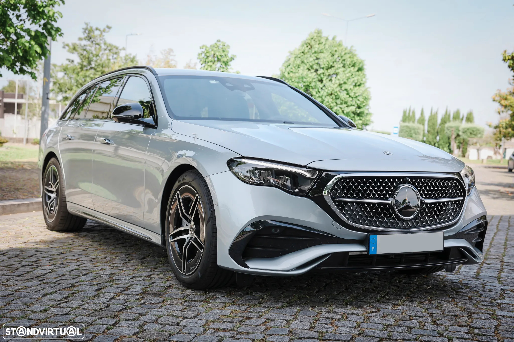 Mercedes-Benz E 300 e AMG Line - 6