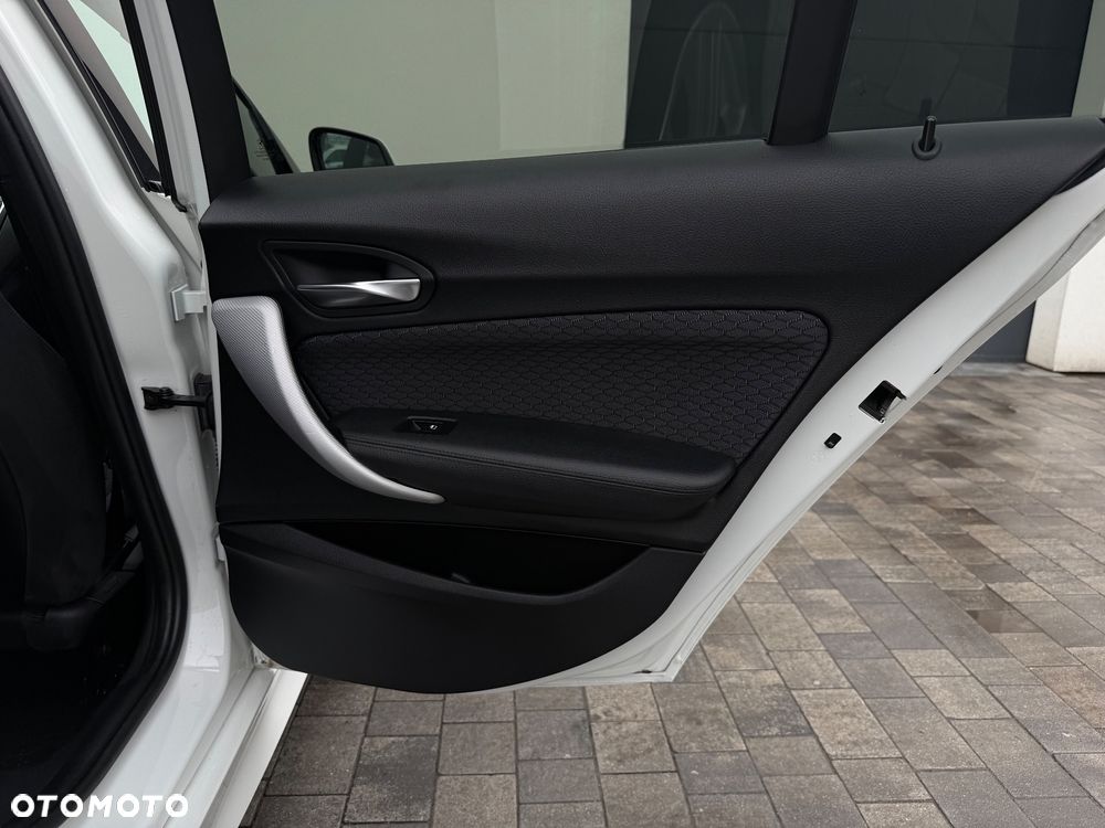 BMW Seria 1 118d M Sport - 33