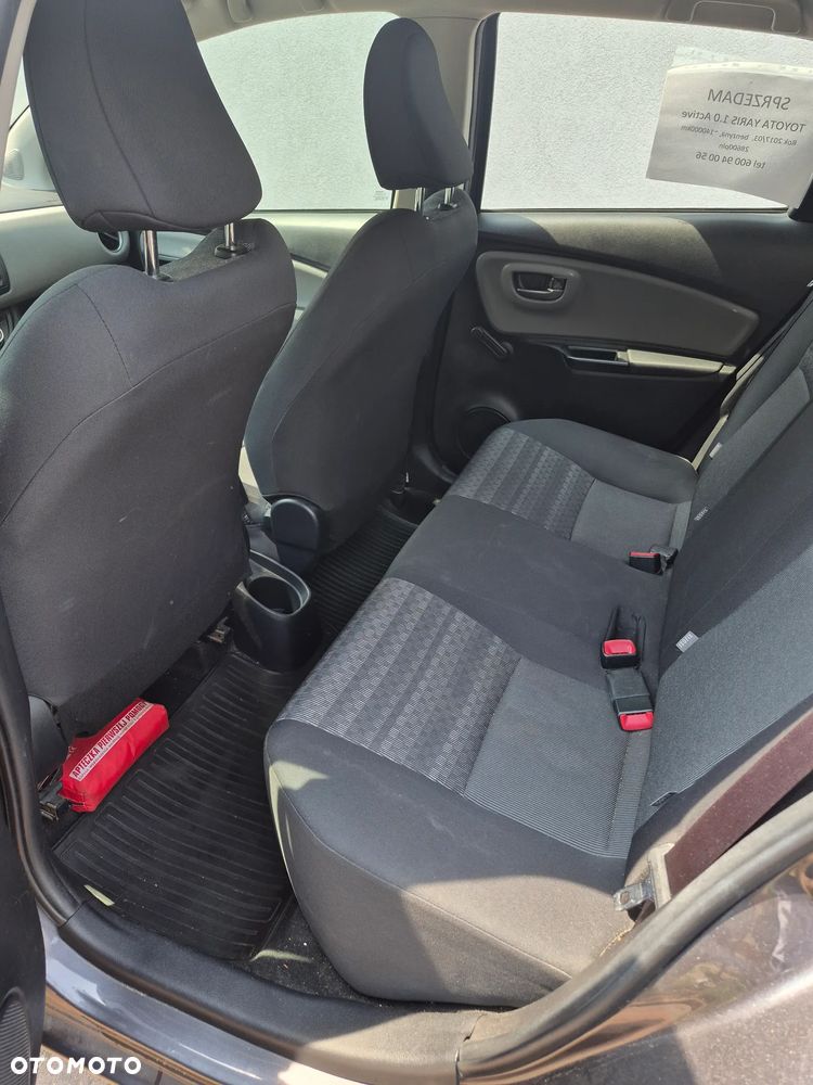Toyota Yaris 1.0 Active EU6 - 10