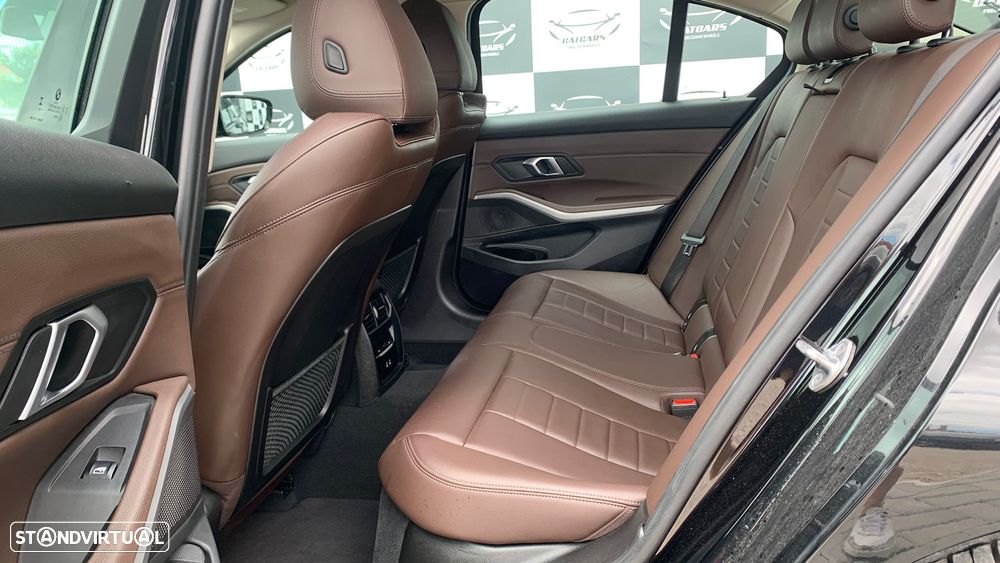 BMW 320 e Aut. Advantage - 32