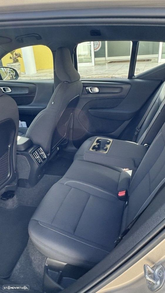 Volvo XC 40 Recharge Extended Range Plus - 19