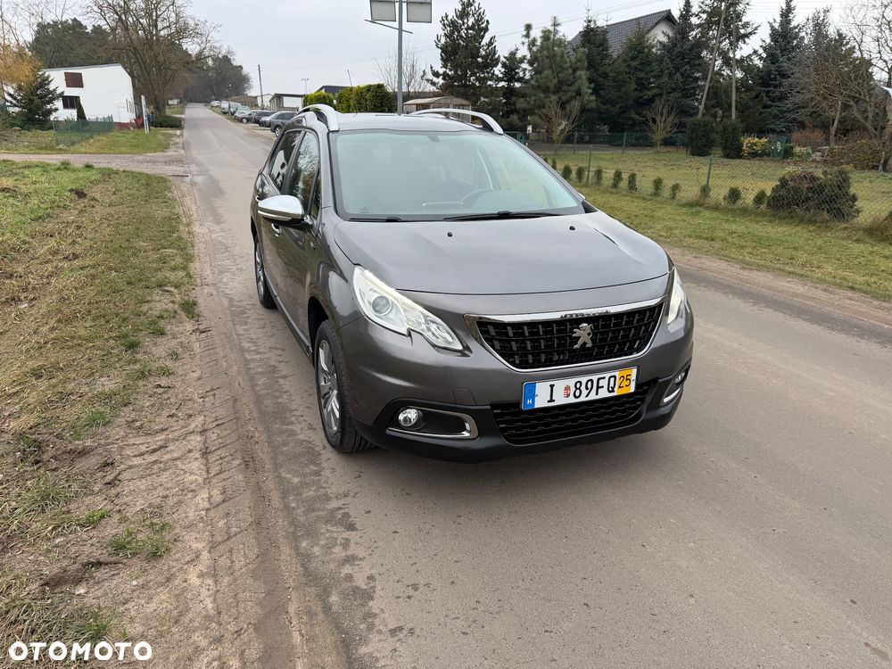 Peugeot 2008 PureTech 82 Urban Move - 2