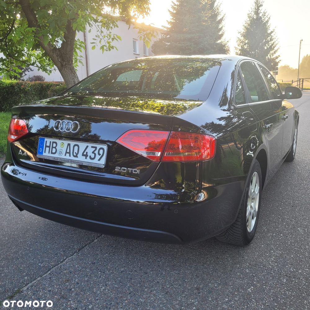 Audi A4 Limousine - 3