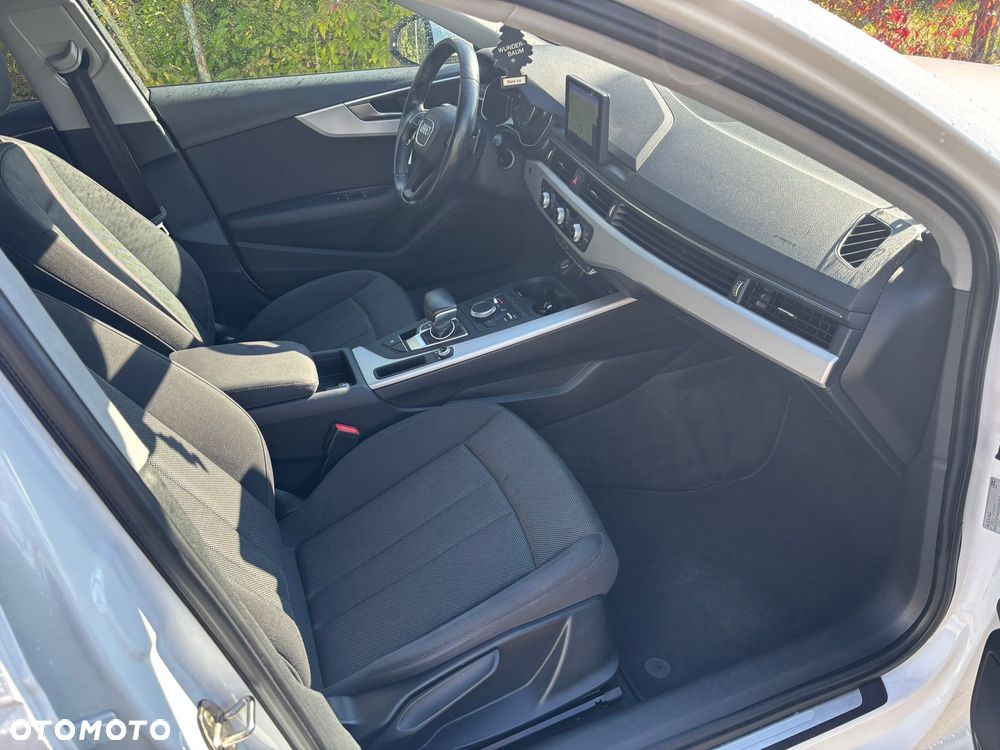 Audi A4 Avant 2.0 TDI S tronic - 9