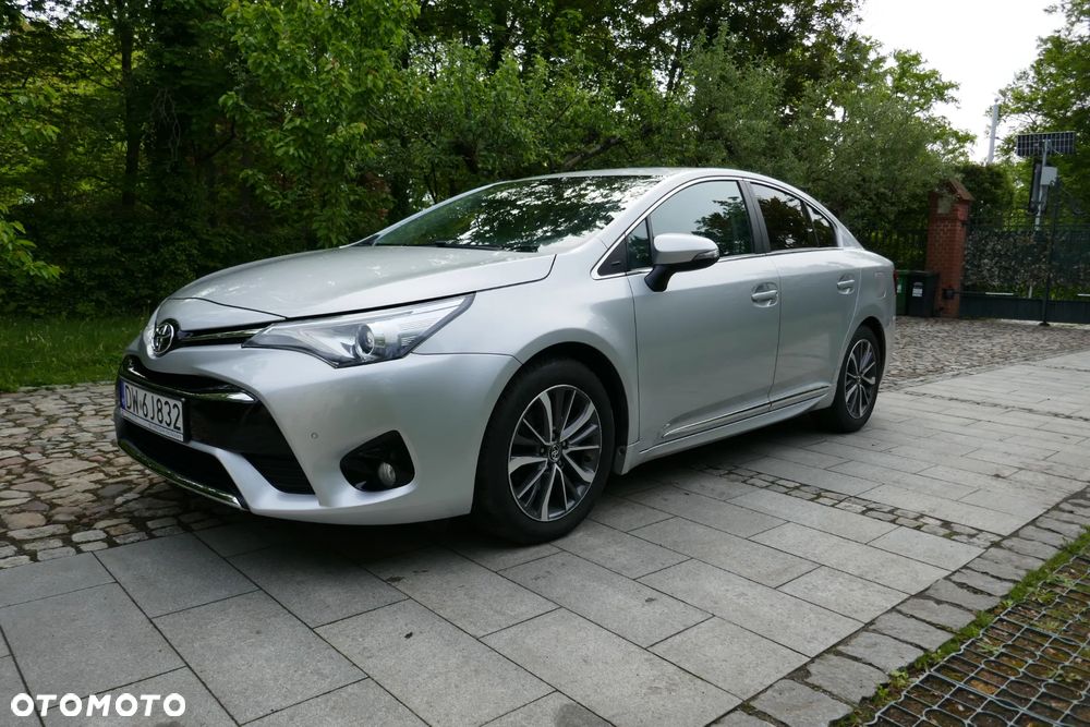Toyota Avensis 2.0 Premium MS - 3