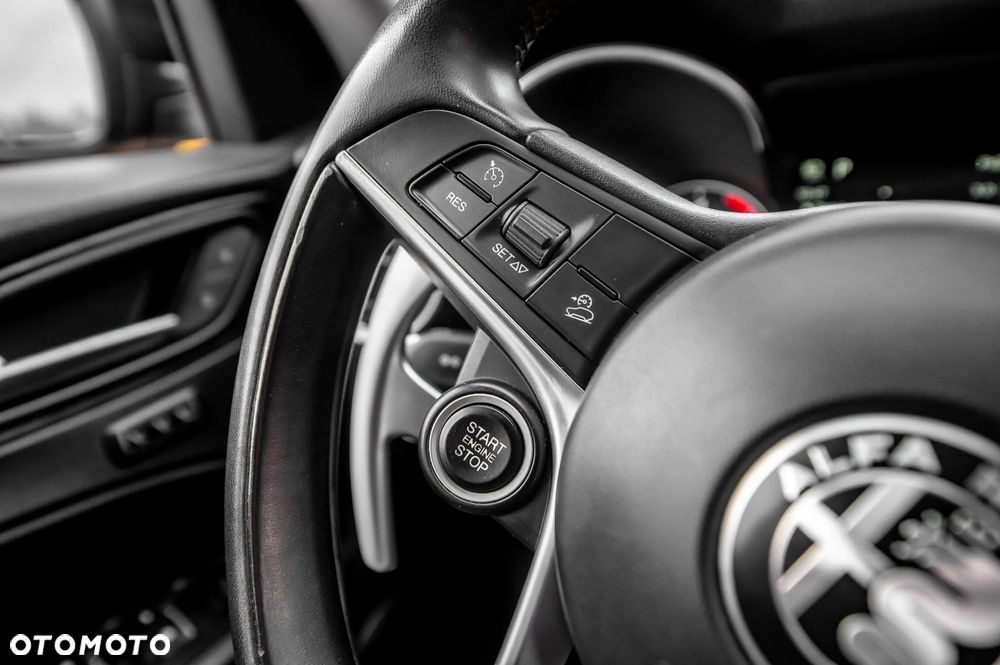 Alfa Romeo Stelvio 2.2 16V AT8 Q4 Sprint - 28