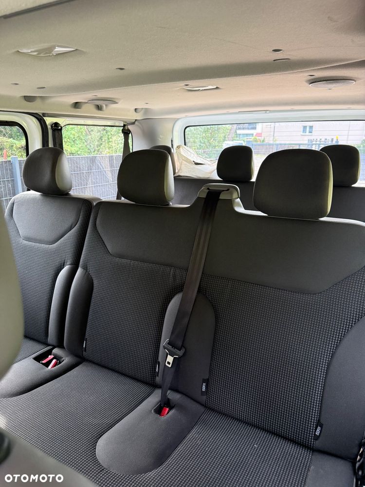 Opel Vivaro - 12