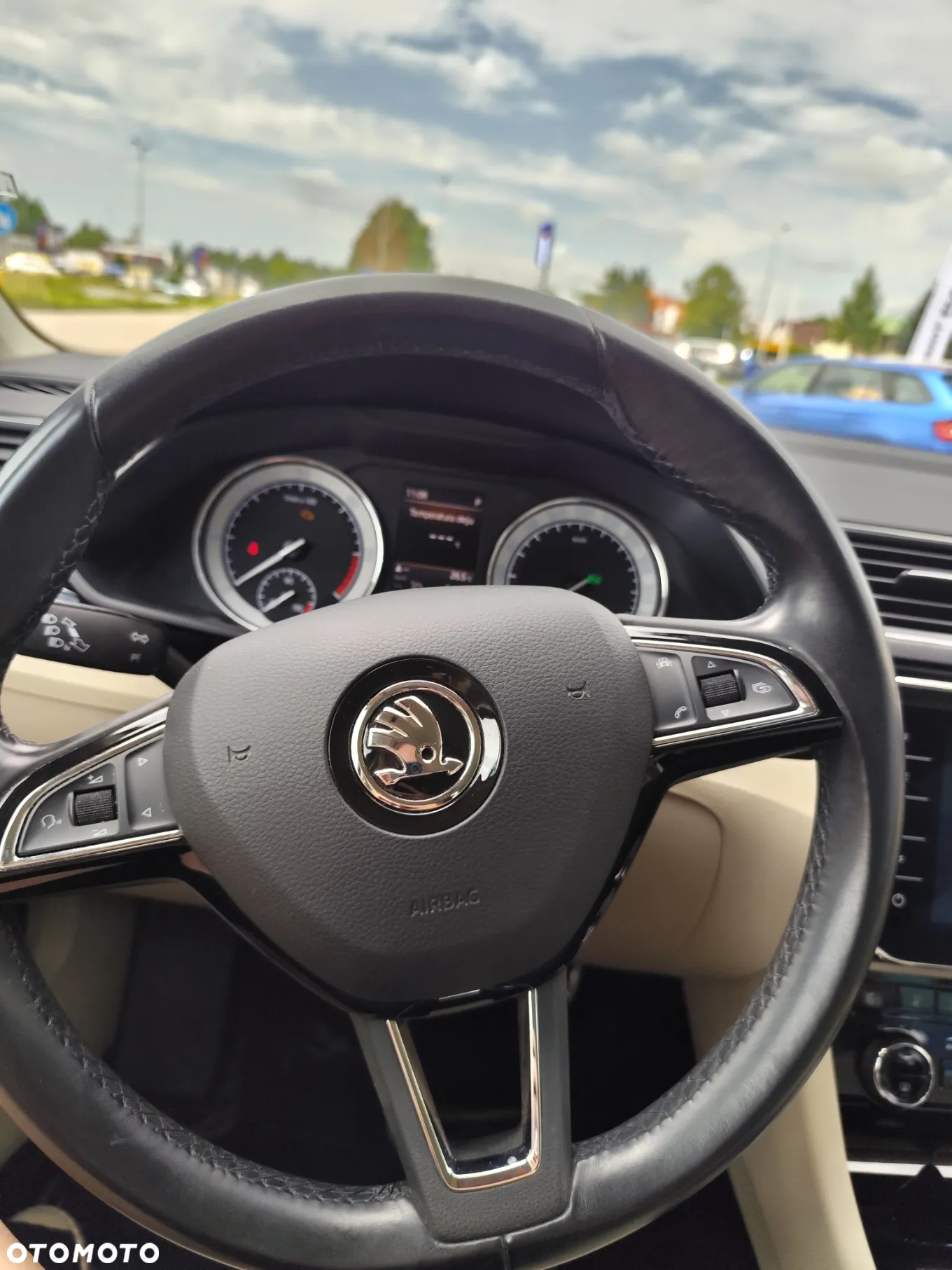 Skoda Superb 2.0 TDI 4x4 L&K DSG - 11