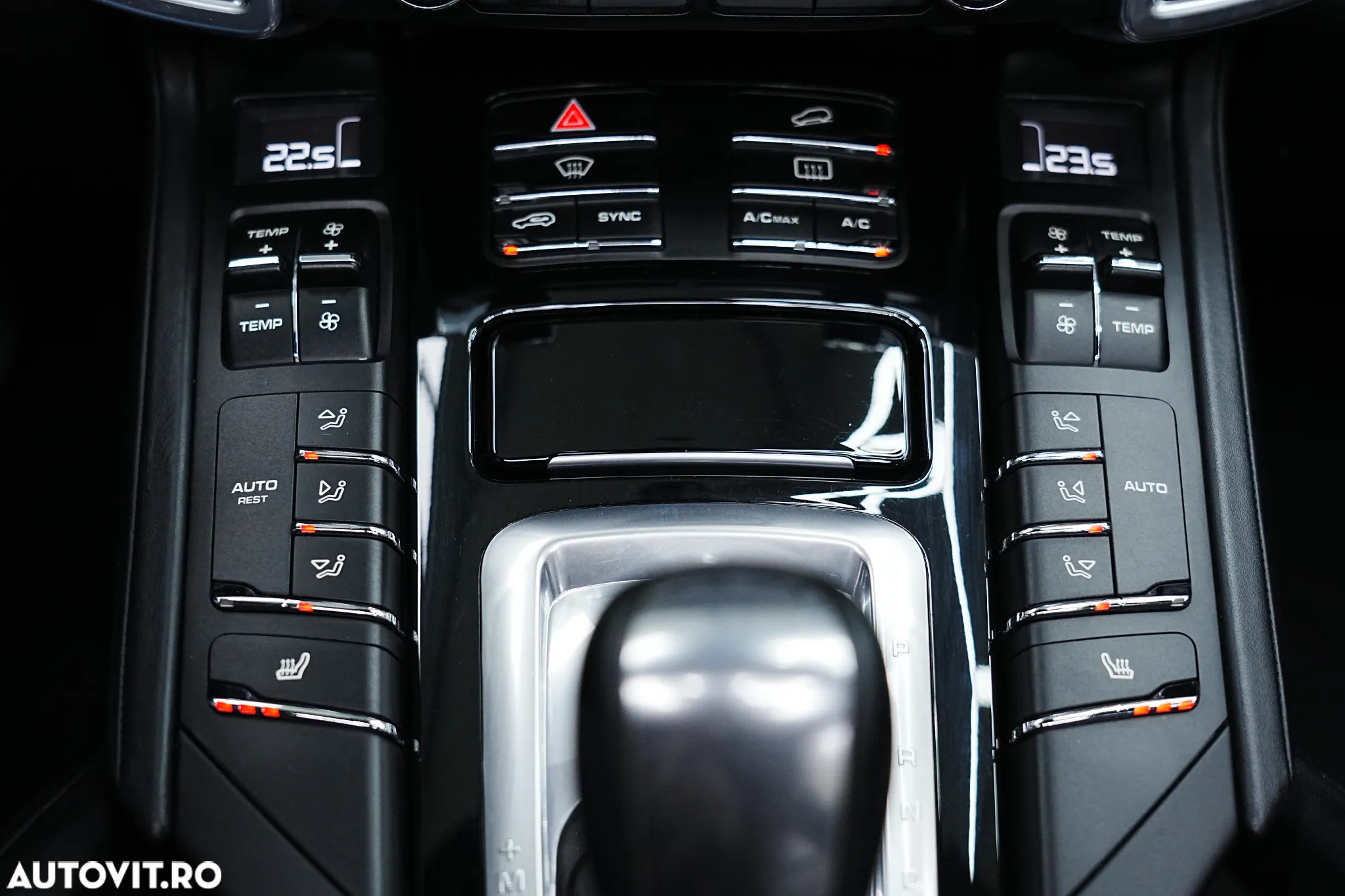 Porsche Cayenne Diesel Platinum Edition - 28