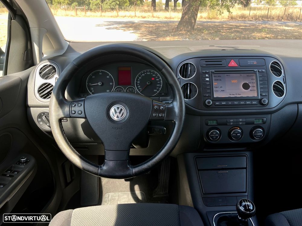 VW Golf Plus 2.0 TDi Confortline - 16