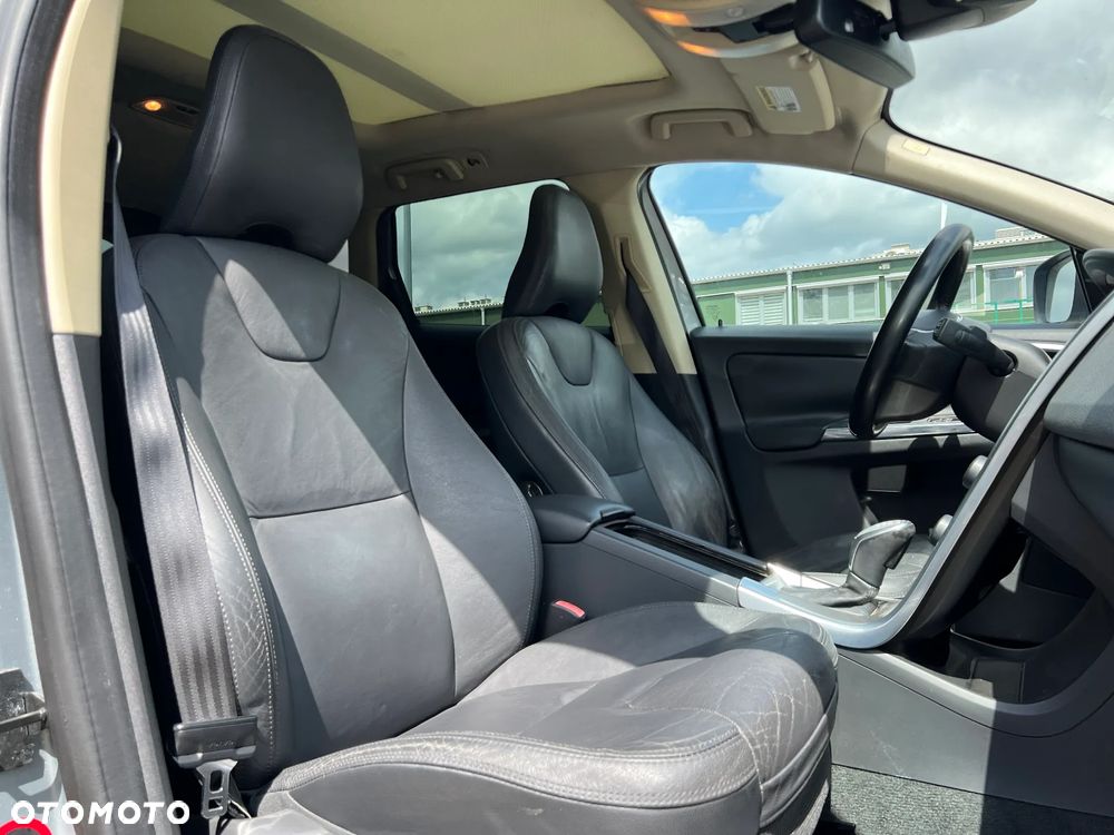 Volvo XC 60 - 22