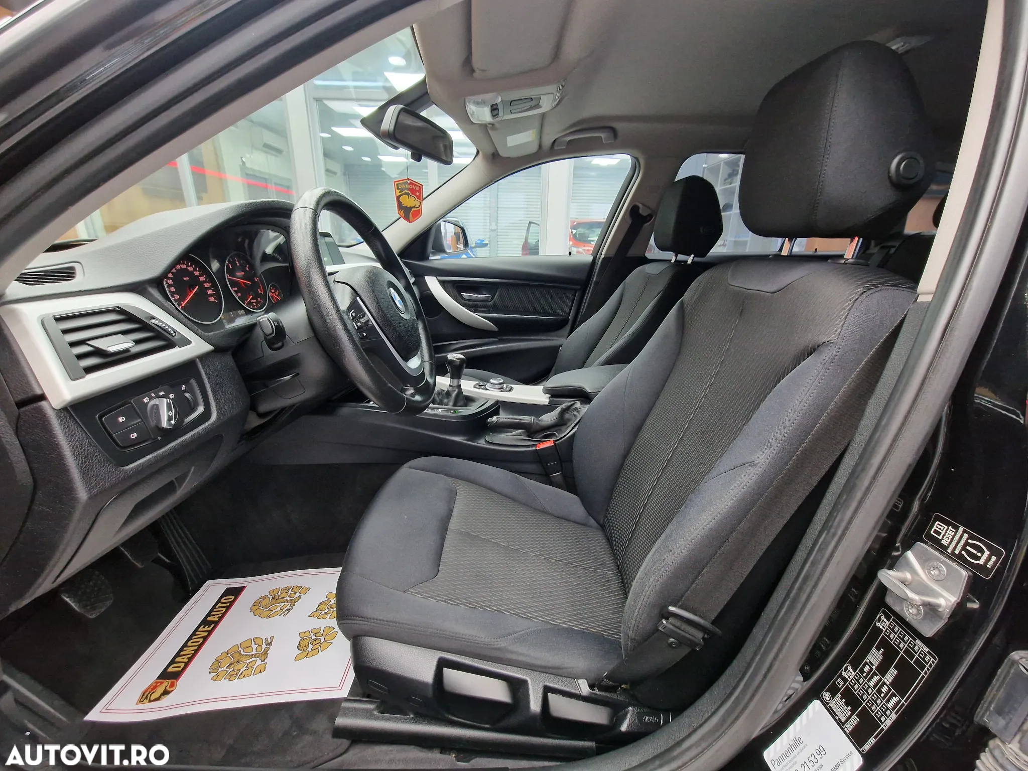 BMW Seria 3 318d - 6
