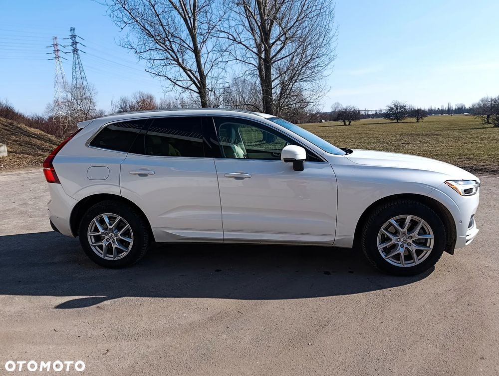 Volvo XC 60 T5 AWD Geartronic Momentum - 1