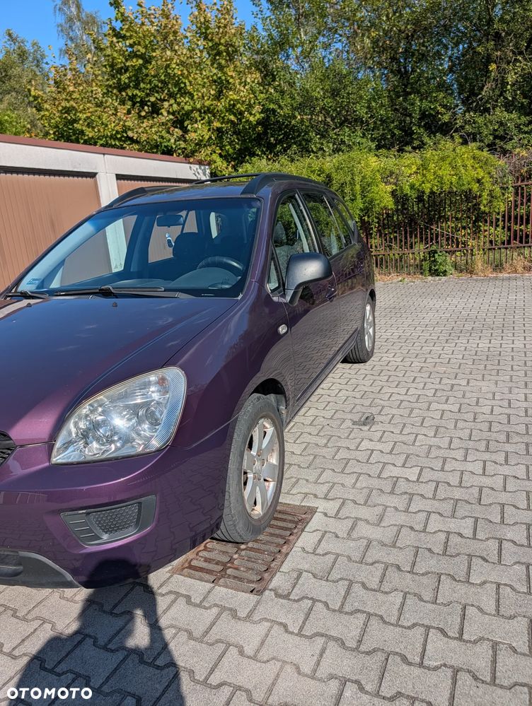 Kia Carens 2.0 EX - 2