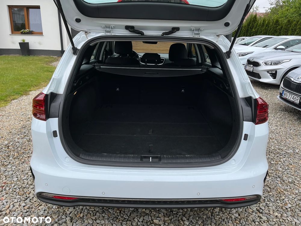 Kia Ceed 1.5 T-GDI M - 21