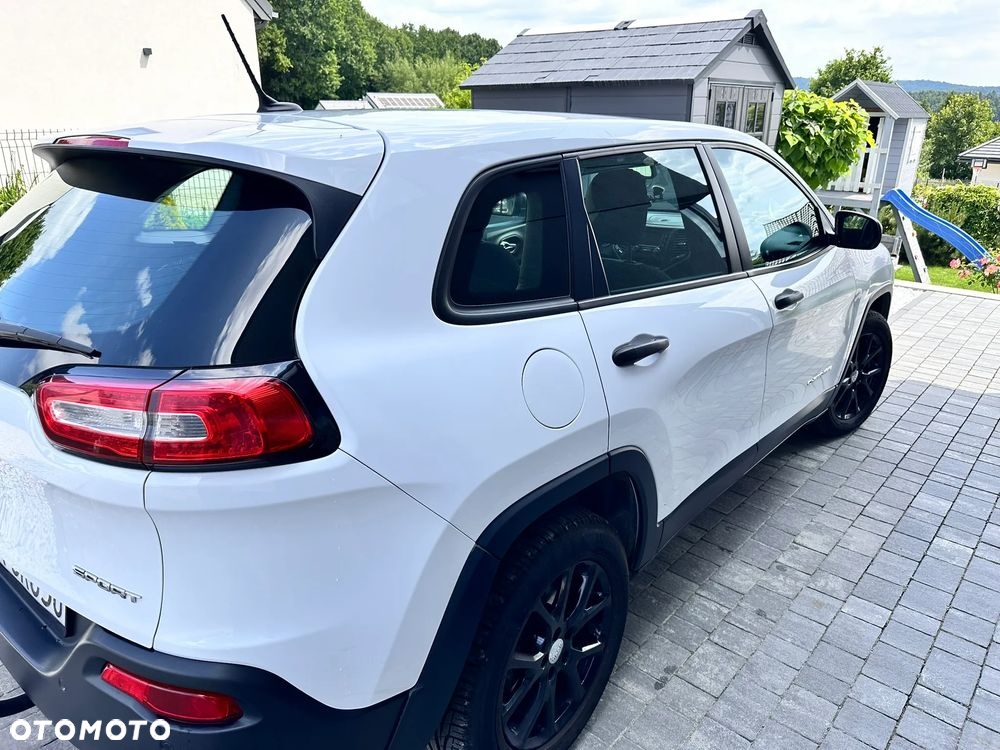 Jeep Cherokee - 4