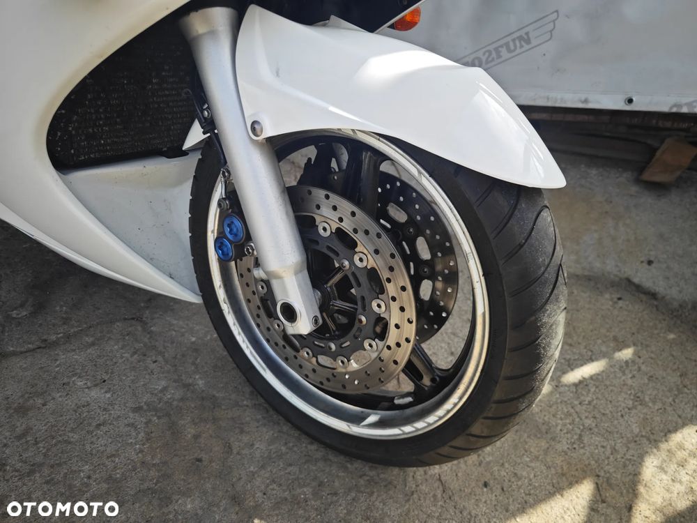 Yamaha FJR - 8
