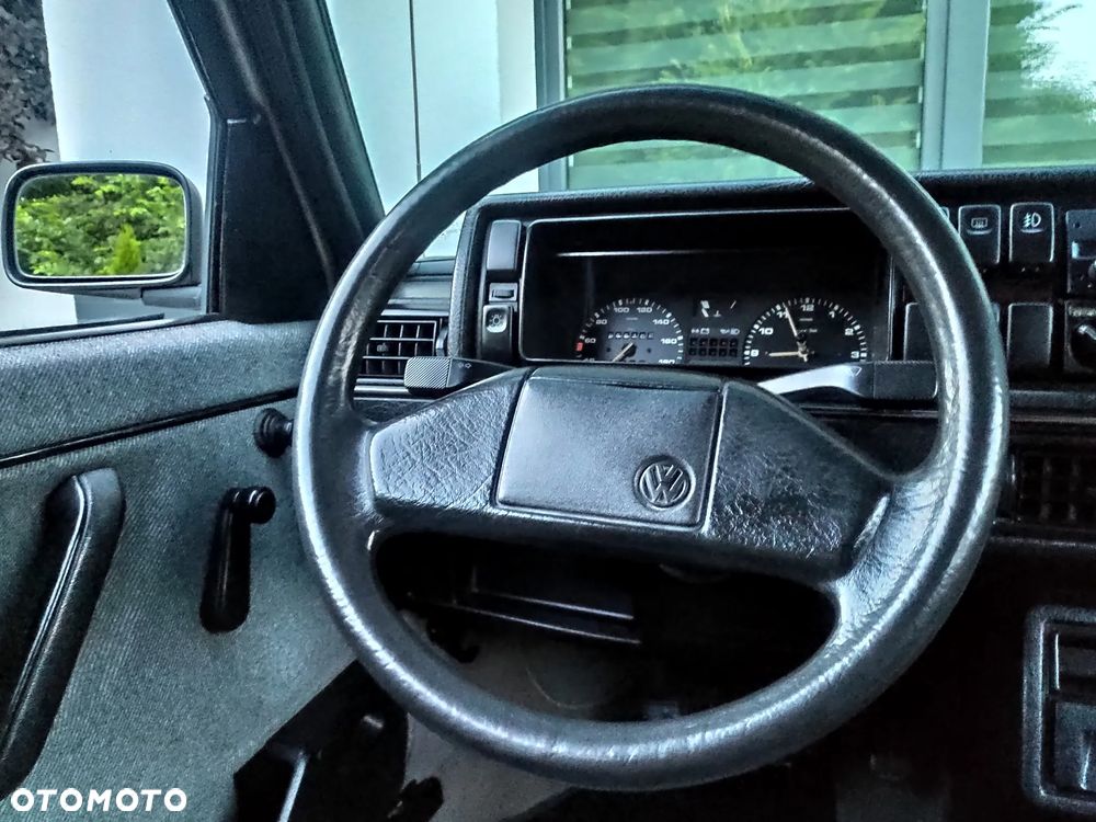 Volkswagen Golf - 20