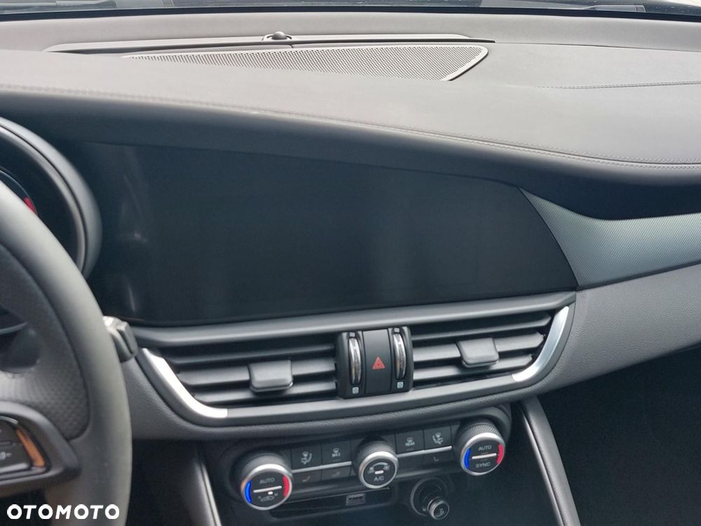 Alfa Romeo Giulia 2.2 D Turbo Veloce Q4 - 25