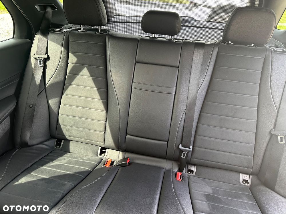 Mercedes-Benz GLE 300 d 4Matic 9G-TRONIC AMG Line - 17