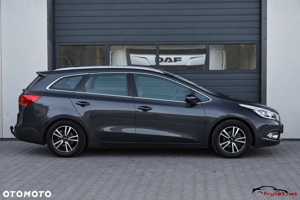 Kia Ceed - 4