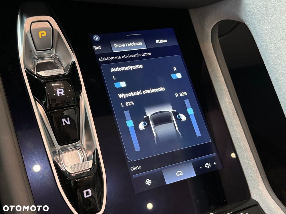 MG Cyberster 77kWh AWD Czarny Dach - 39