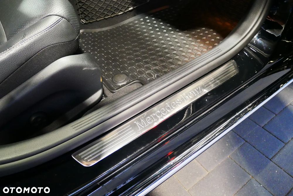 Mercedes-Benz Klasa C 300 7G-TRONIC - 30