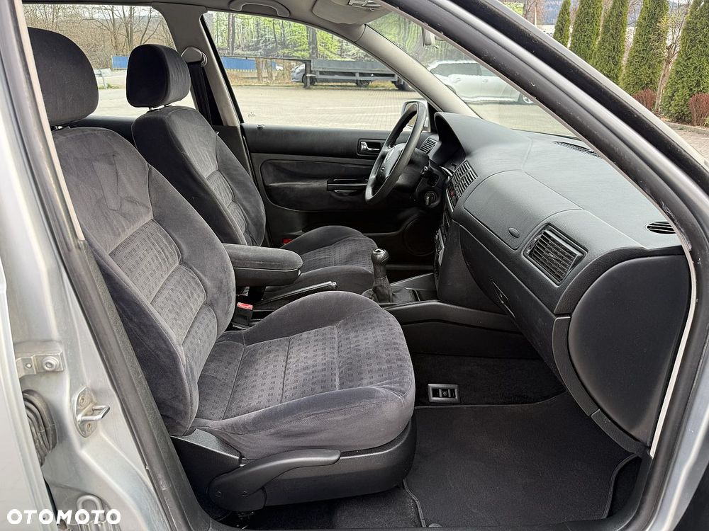 Volkswagen Golf 1.9 TDI Comfortline - 7