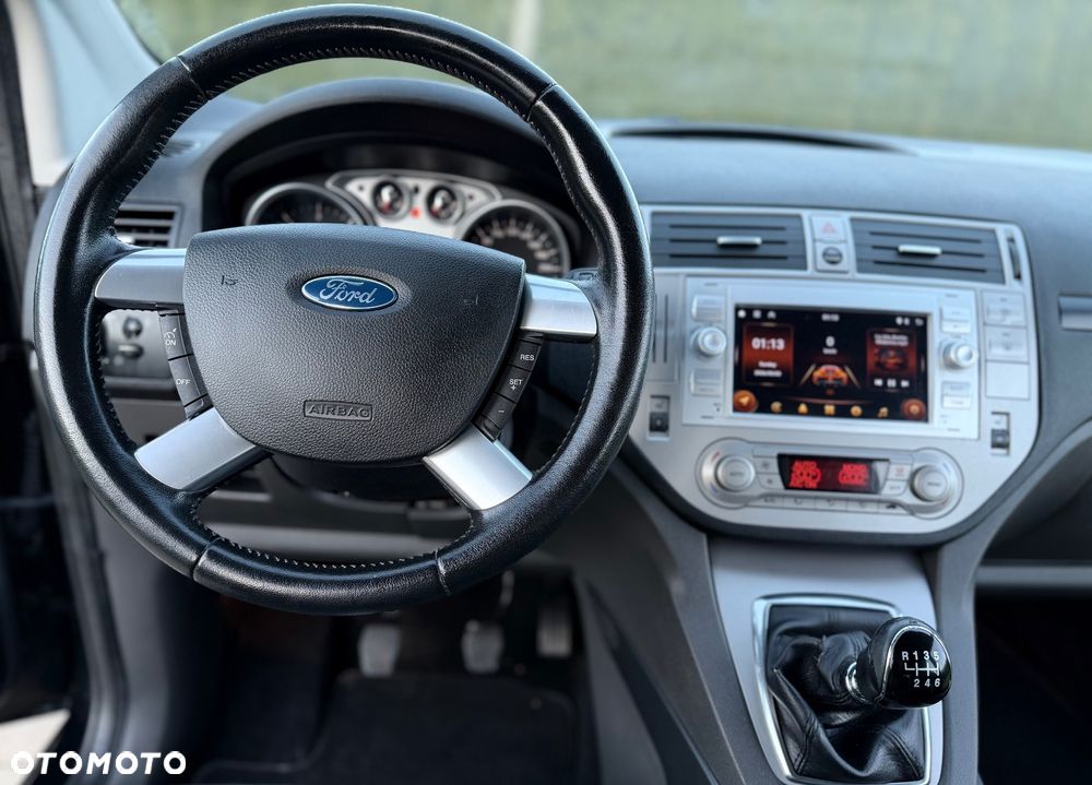 Ford Kuga 2.0 TDCi 4x4 Titanium - 39