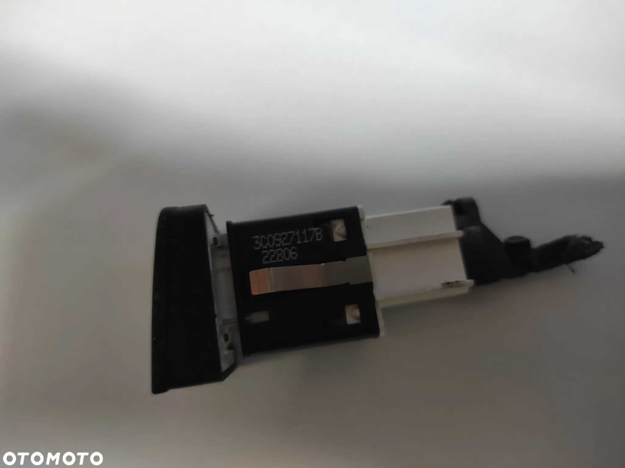 PRZYCISKI PRZEŁĄCZNIKI WŁĄCZNIK ESP VW PASSAT B6 3C0927117B WYSYŁKA !!! - 2