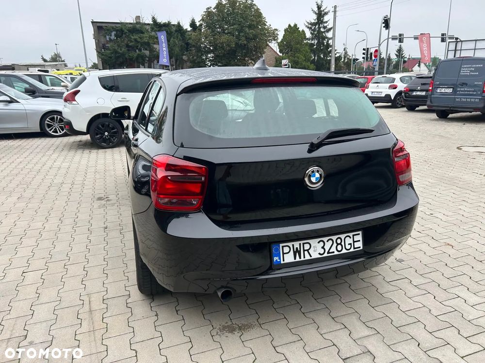 BMW Seria 1 114i Sport Line - 10