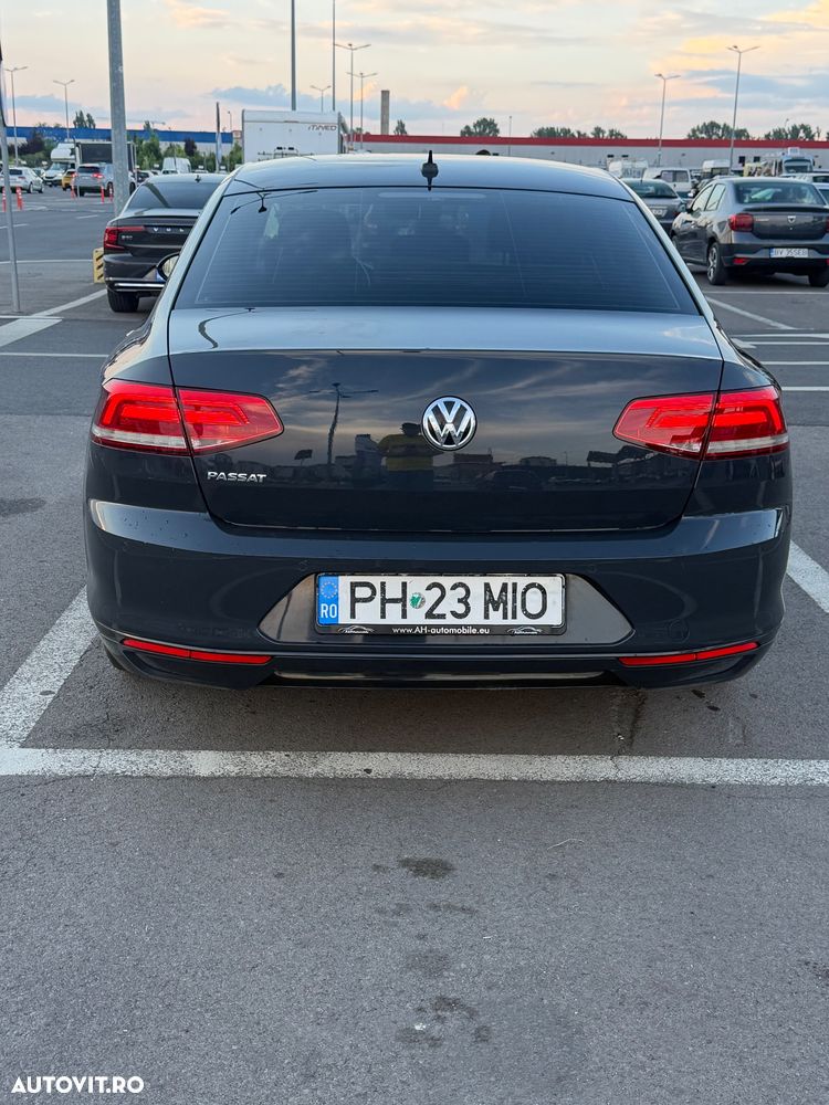Volkswagen Passat - 4