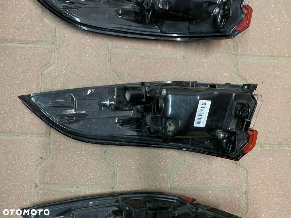 TOYOTA COROLLA E21 SEDAN 2019- LAMPA LEWA TYLNA TYŁ LED LEDOWA - 17