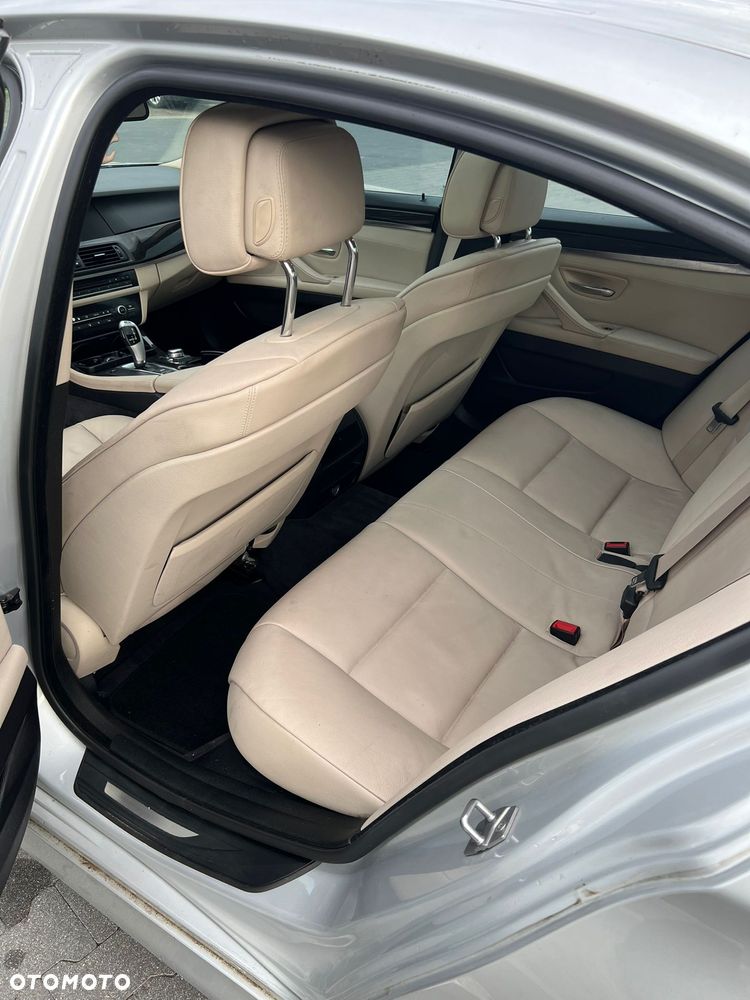 BMW Seria 5 535i xDrive Modern Line - 10