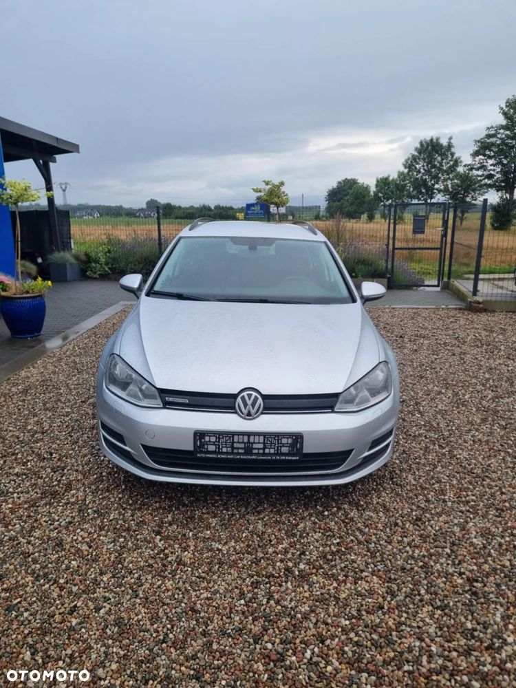 Volkswagen Golf - 2