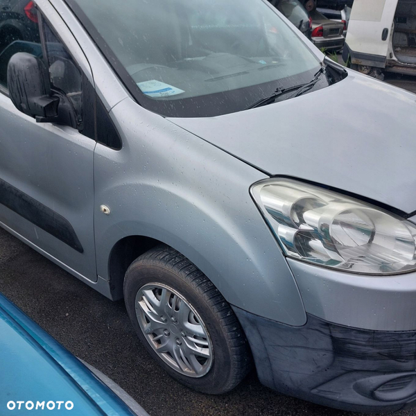 PEUGEOT PARTNER II  08-012  błotnik prawy przód EZRC