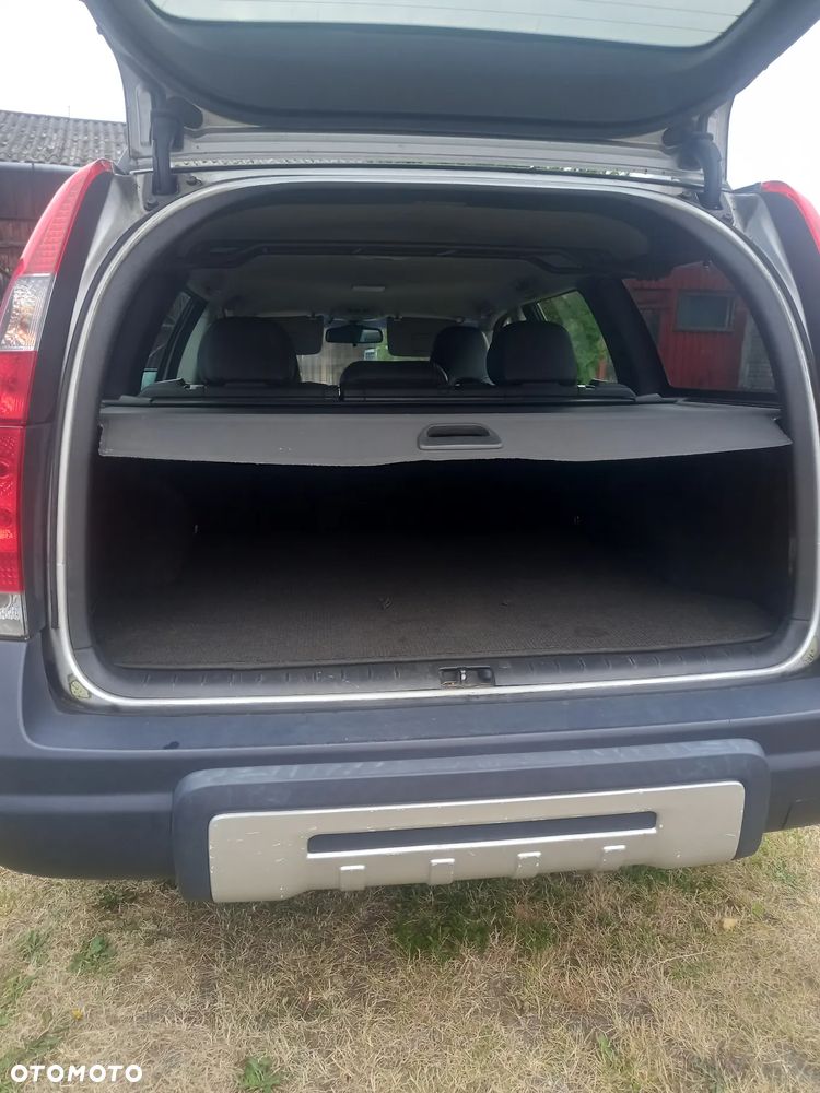 Volvo XC 70 D5 AWD Momentum - 9