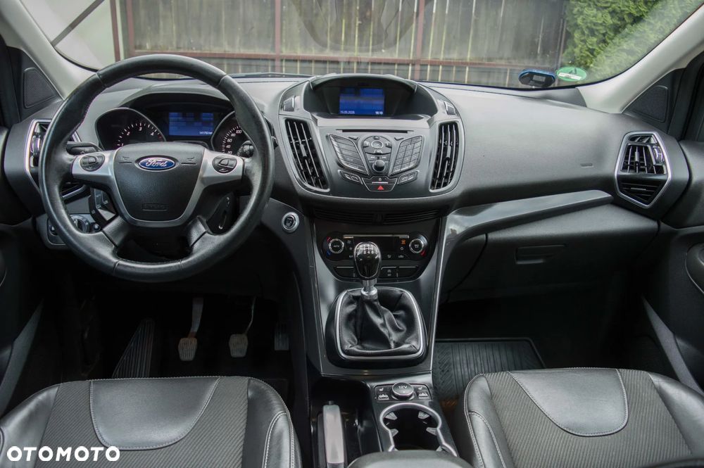 Ford Kuga 2.0 TDCi 2x4 Titanium - 17