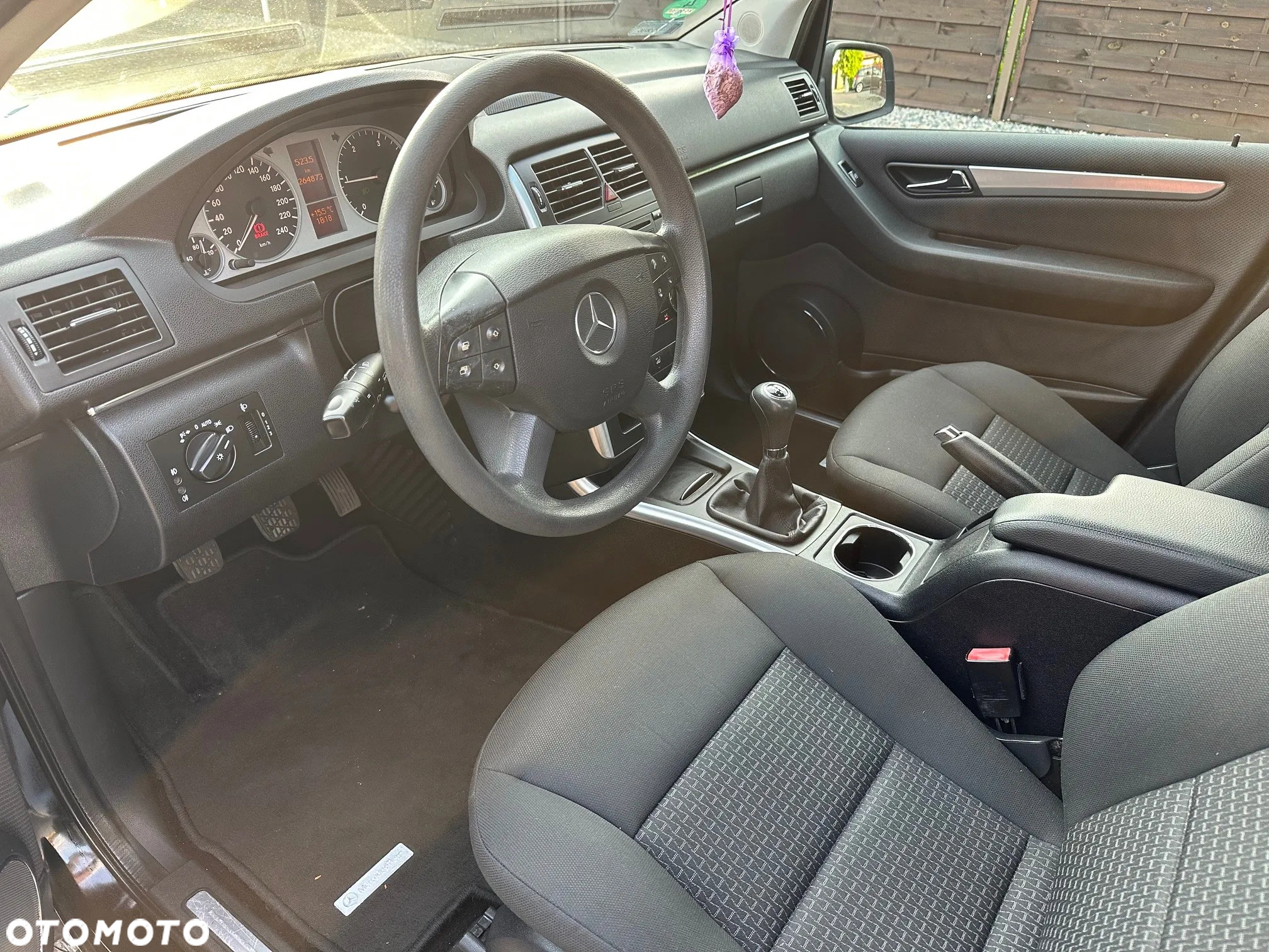 Mercedes-Benz Klasa B 180 CDI - 21