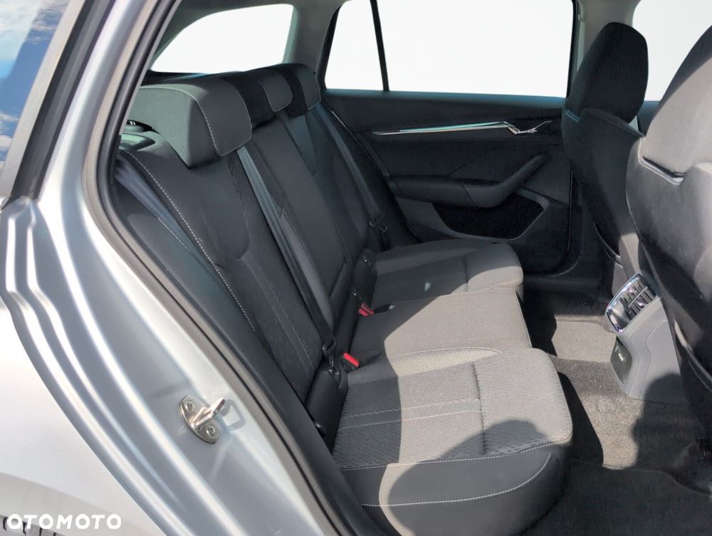 Skoda Octavia 2.0 TDI Style DSG - 13