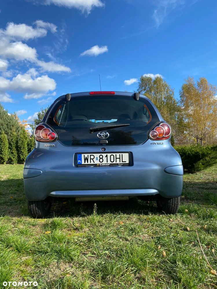 Toyota Aygo ver-1-0-vvt--i-active - 3