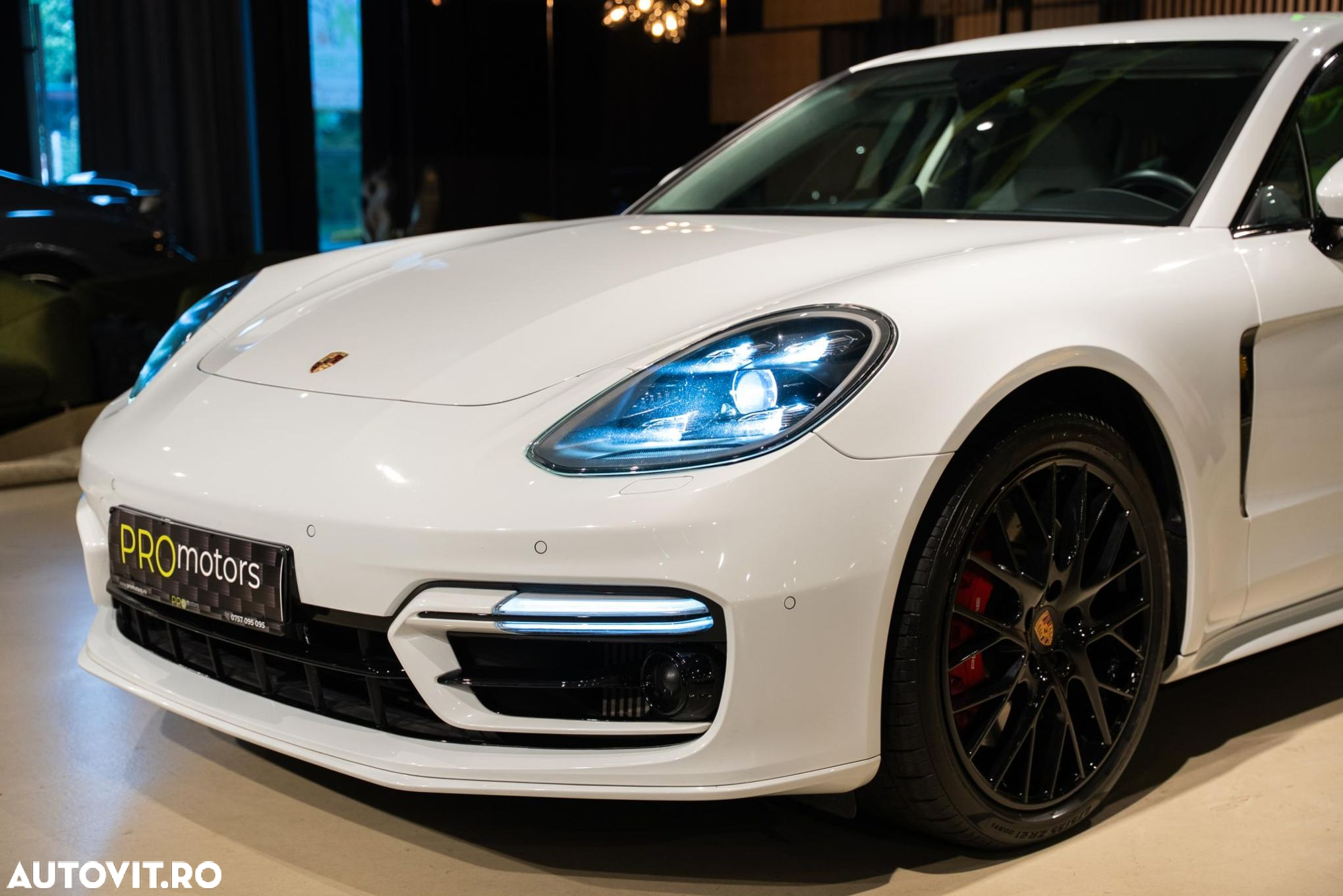 Porsche Panamera - 11