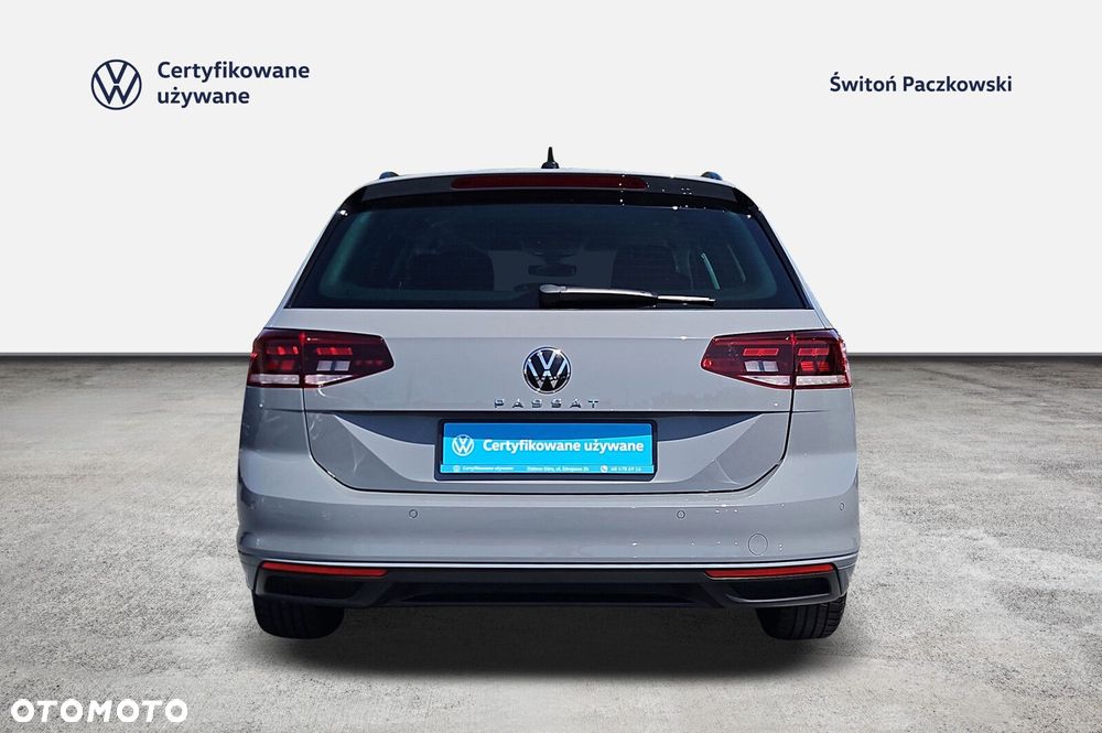 Volkswagen Passat - 4