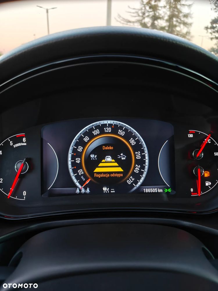 Opel Insignia - 23